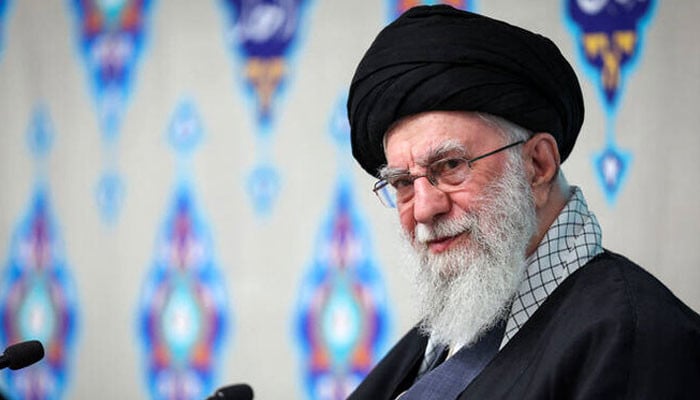 فیکٹ چیک: کیا سپریم لیڈر آیت اللّٰہ علی خامنہ ای کا جسدِ خاکی مل گیا ...