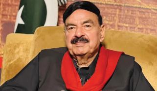 میرے خیال میں یہ جنگ پھیلتی چلی جائے گی، پاکستانی قوم ہوشیار رہے، شیخ رشید