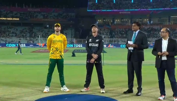 ٹی20 ورلڈکپ: پہلا سیمی فائنل، نیوزی لینڈ کا ٹاس جیت کر فیلڈنگ کا فیصلہ