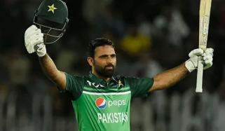 فخر زمان بنگلادیش کیخلاف ون ڈے سیریز سے باہر، وجہ کیا بنی؟