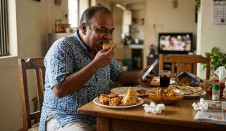 سوشل میڈیا کے غذائی رجحانات موٹاپے کو کیسے بڑھا رہے ہیں؟