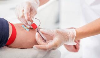 کیا خون ٹیسٹ یا عطیہ کرنے سے روزہ ٹوٹ جاتا ہے؟
