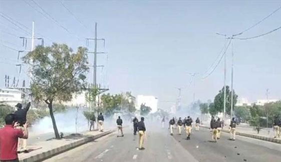 کراچی: امریکی قونصل خانے پر ہنگامہ آرائی میں 11 افراد کی ہلاکت، انکوائری کا آغاز