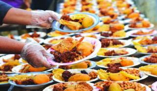 کیا ملازمین کو زکوٰۃ کی رقم سے افطاری کروا سکتے ہیں؟