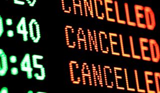 پاکستان کے مختلف ایئرپورٹس سے مشرقِ وسطیٰ کی 106 پروازیں منسوخ