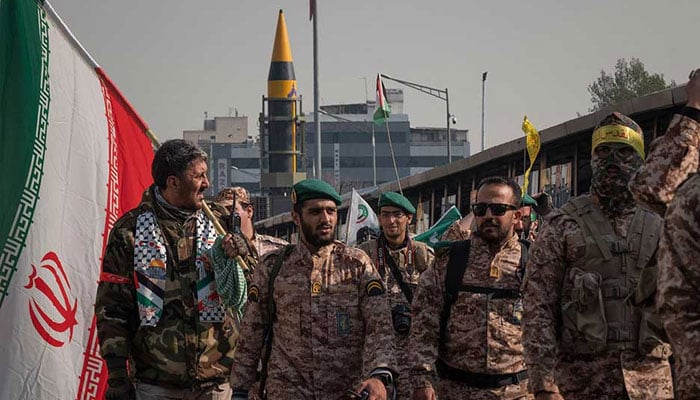 ایرانی پاسداران انقلاب کا امریکی صدر کو چیلنج