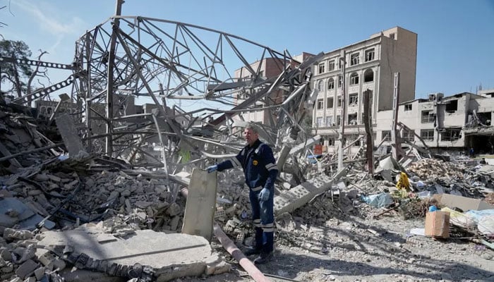 امریکا و اسرائیل کی ایران میں بمباری جاری، شہداء کی تعداد 1332 ہو گئی