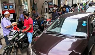 بنگلادیش میں توانائی بحران: یونیورسٹیاں بند، پیٹرول کی فروخت محدود