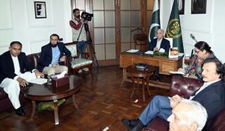 کفایت شعاری اقدامات، وفاقی کابینہ کا 2 ماہ کی تنخواہ نہ لینے کا فیصلہ