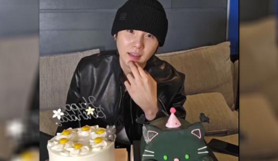 کورین گلوکار شوگا کا مسلمان مداحوں سے ماہِ رمضان کے بارے میں سوال