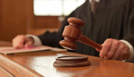 کراچی: گھر میں ڈکیتی کرنیوالے دو ملزمان کو تین، تین سال قید کی سزا سنا دی گئی