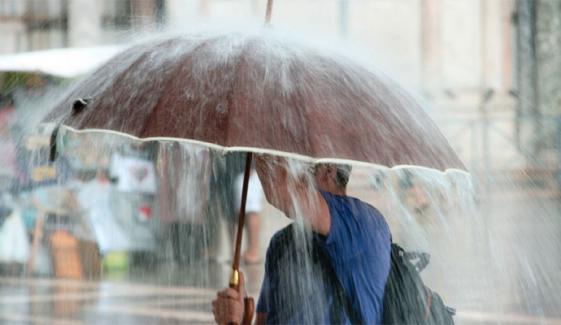 برطانیہ میں دوبارہ سرد موسم کی واپسی، کچھ علاقوں میں برف باری کا امکان