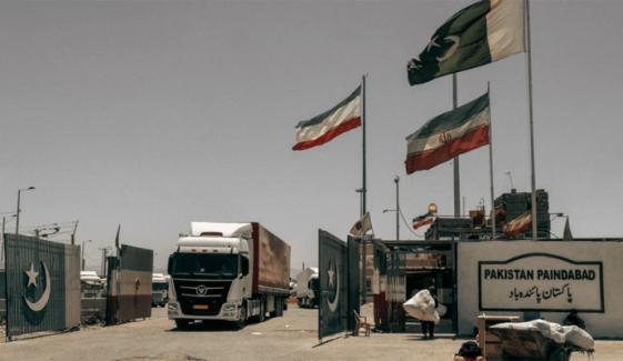 جن پاکستانیوں کے پاس سفری دستاویز نہیں وہ زاہدان ڈی پورٹیشن سینٹر پہنچیں، پاکستانی سفیر