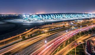 دبئی ایئرپورٹ کے قریب 2 ڈرون گرنے سے 4 افراد زخمی 