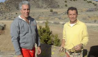 ایپسٹین فائلز: ماڈلنگ ایجنٹ کے ذریعے لڑکیوں کو پھنسانے کا انکشاف