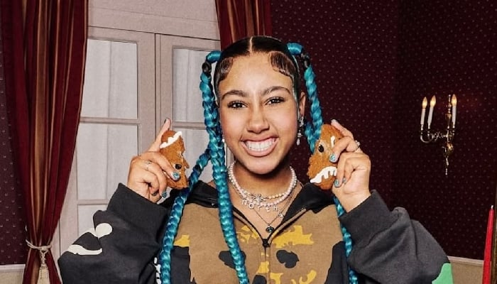 North West shocks internet as she debuts yet another bizarre fashion choice