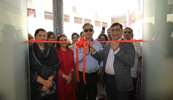 کراچی: میٹروپولیٹن یونیورسٹی میں 35 برس بعد ’گرلز کامن روم‘ قائم، باقاعدہ افتتاح کردیا
