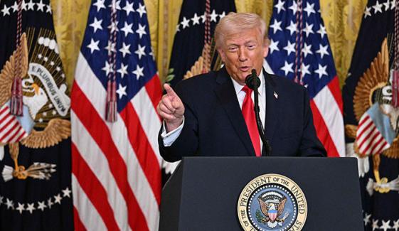 آبنائے ہرمز پر آگ برسانے کی دھمکی