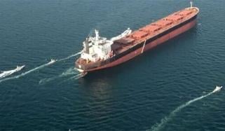 امریکی حملے کے بعد ایران کے جزیرے خارگ سے بدستور ٹینکرز پر تیل لوڈ کیا جا رہا ہے، رپورٹ