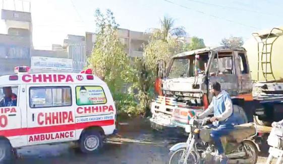 کورنگی سنگر چورنگی کے قریب واٹر ٹینکر کی ٹکر سے راہگیر خاتون جاں بحق