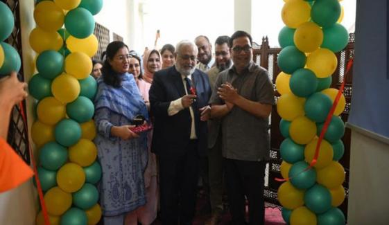 کراچی میٹروپولیٹن یونیورسٹی میں جدید لائبریری کا افتتاح