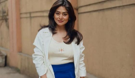 فلک ناز کی پروڈکشن ہاؤس کے عجیب مطالبے پر شدید تنقید