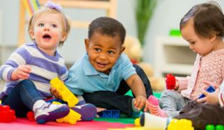 بچے جھوٹ بولنا پیدائش کے فوراً بعد ہی سیکھ لیتے ہیں، تحقیق