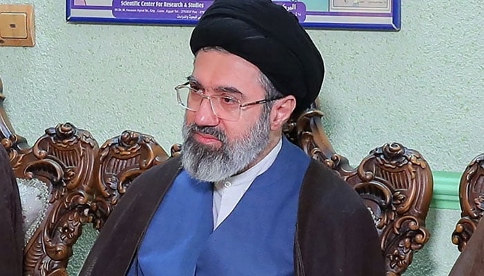 نئے ایرانی سپریم لیڈر مجتبیٰ خامنہ ای— فائل فوٹو