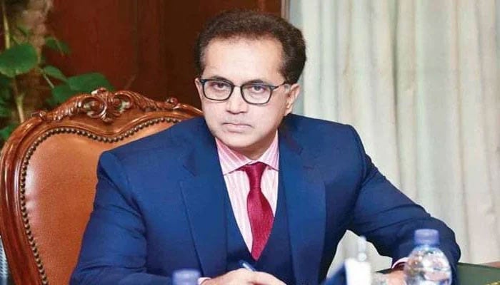 ایران میں پاکستان کے سفیر مدثر ٹیپو—فائل فوٹو