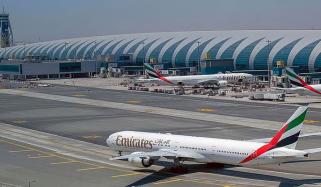 دبئی کے دونوں ایئرپورٹس پر غیرملکی پروازوں کی لینڈنگ معطل