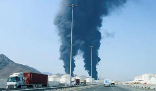 یو اے ای: فجیرہ انڈسٹریل ایریا میں ڈرون حملہ، پیٹرولیم تنصیب میں آگ لگ گئی