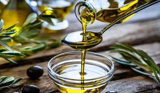 دنیا بھر میں سب سے زیادہ زیتون کے تیل کی پیداوار کس ملک میں ہوتی ہے؟