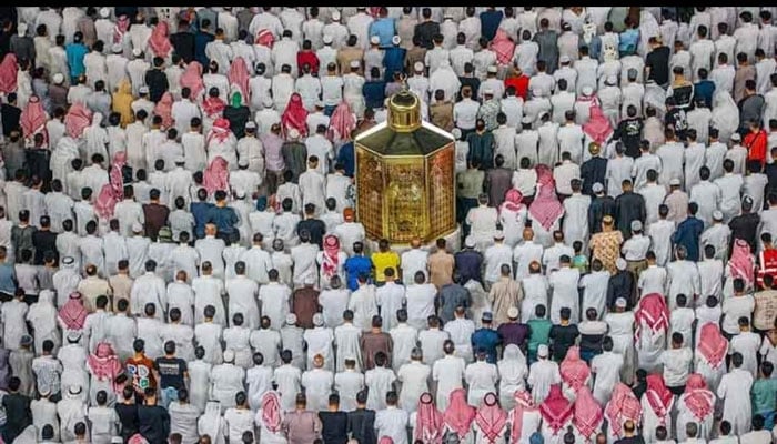 برطانیہ بھر میں عیدالفطر عقیدت و احترام کے ساتھ منائی جا رہی ہے