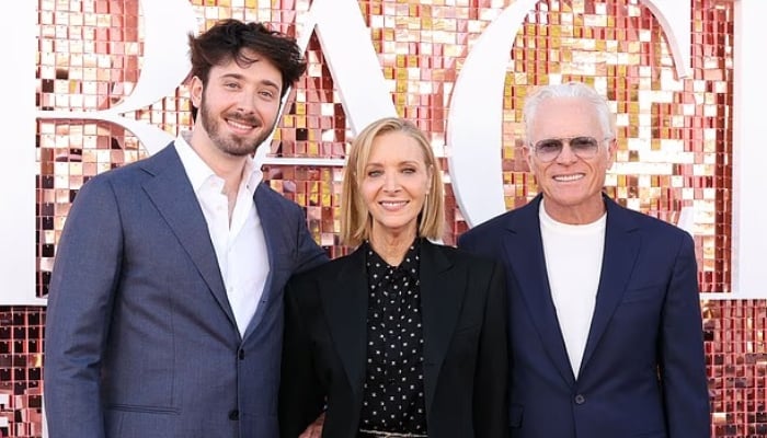 Lisa Kudrow makes family affair of The Comeback premiere night
