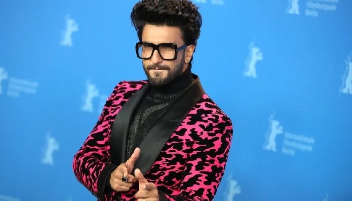 Ranveer Singh celebrates Dhurandhar 2 epic debut with iconic Fa9la dance