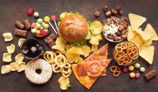 الٹرا پروسیسڈ فوڈز کا زیادہ استعمال ہارٹ اٹیک کے خطرے کو بڑھا دیتا ہے، تحقیق