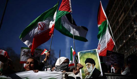 ایران پر امریکا و اسرائیل کے حملوں کیخلاف ہزاروں افراد کا سینٹرل لندن میں احتجاج