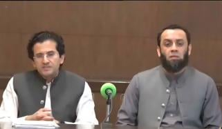 اس ہفتے پیٹرول کی قیمت میں 150 اور ڈیزل میں 250 روپے اضافہ روکا گیا، عطا تارڑ