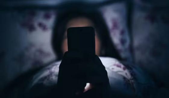 نئی تحقیق میں ہر نئی نسل کے ذہنی صحت خراب ہونے کی وجوہات سامنے آگئیں