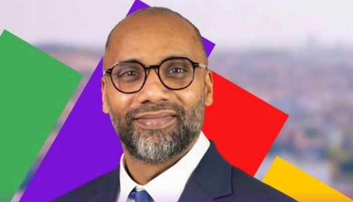 پاکستانی نژاد عمر ایوب — فائل فوٹو