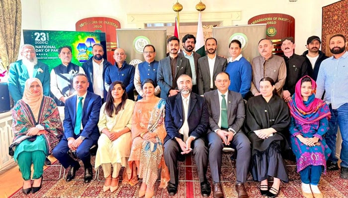 ناروے، پاکستانی سفارتخانے میں یوم پاکستان کی سادہ مگر پروقار تقریب