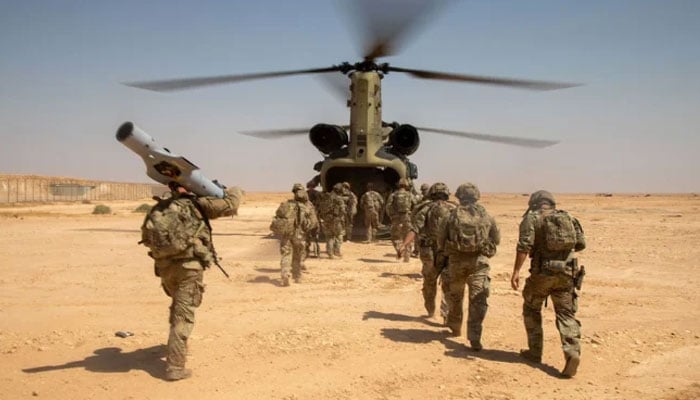 امریکی فوج کی بغداد کے فوجی اڈے سے انخلا کی تیاری، ہتھیار تباہ کرنا شروع کردیے