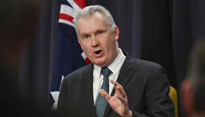 Iranian nationals with tourist visas banned from entering Australia for six months