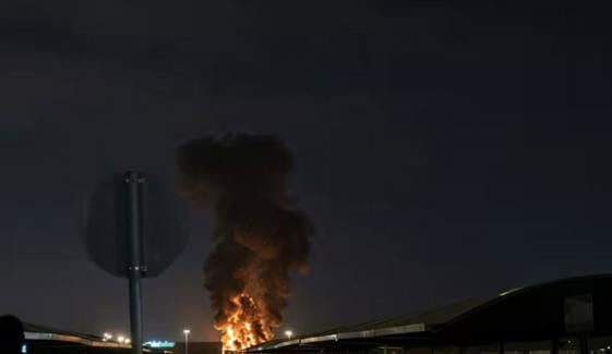 کویت ایئرپورٹ پر ڈرون حملے کے بعد آگ بھڑک اُٹھی