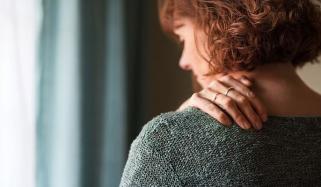 کندھے کے درد کو نظر انداز نہ کریں، یہ جگر کے کینسر کی ابتدائی علامت بھی ہو سکتی ہے، ماہرین