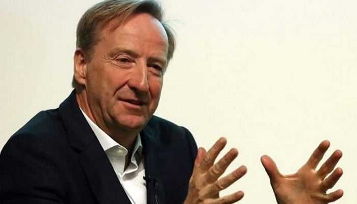 امریکی اور اسرائیلی جنگ میں ایران حاوی نظر آتا ہے، سابق چیف ایم آئی سکس