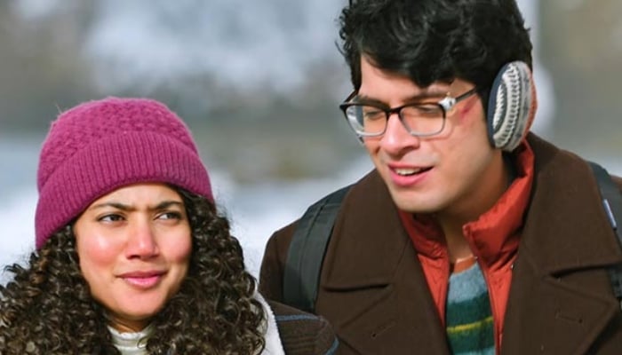 Arijit Singh lends voice to Khwaab Dekhoon featuring Junaid Khan, Sai Pallavi