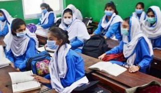 پنجاب میں شہباز شریف دور کا ’زیور تعلیم پروگرام‘ کیوں بند کیا گیا؟