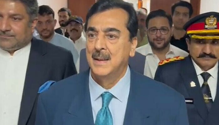 یوسف رضا گیلانی—فائل فوٹو