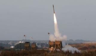 ایران کا امریکا و اسرائیل پر میزائل، ڈرونز اور ملٹی وار ہیڈ ہتھیاروں سے حملہ